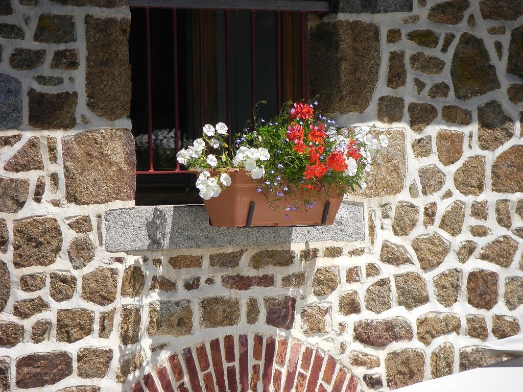 La Cloue Bed & Breakfast Sainte-Marie-du-Bois  ภายนอก รูปภาพ