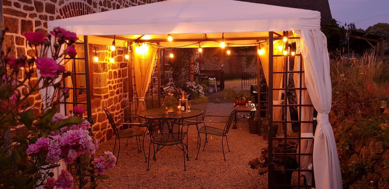 La Cloue Bed & Breakfast Sainte-Marie-du-Bois  ภายนอก รูปภาพ