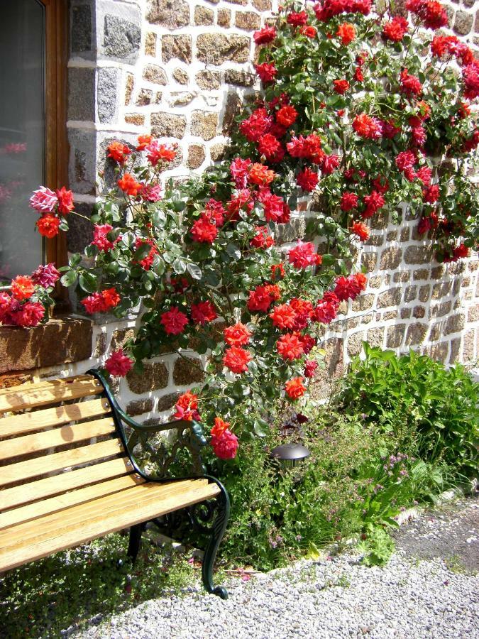 La Cloue Bed & Breakfast Sainte-Marie-du-Bois  ภายนอก รูปภาพ